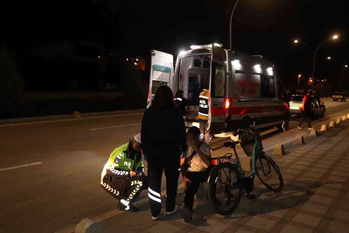Karaman\'da bisikletliye çarpan araç sürücüsü aranıyor, 16 yaşındaki çocuk yaralandı