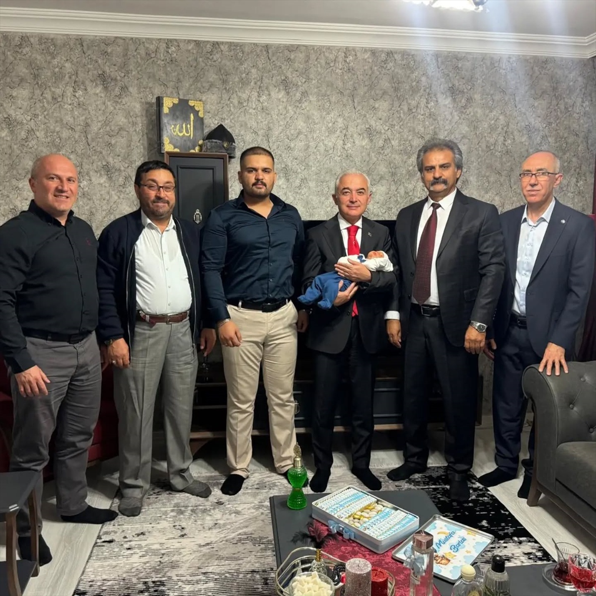 Kırklareli Valisi Turan, Aile Yılı ziyaretinde Güçlü ailesine konuk oldu