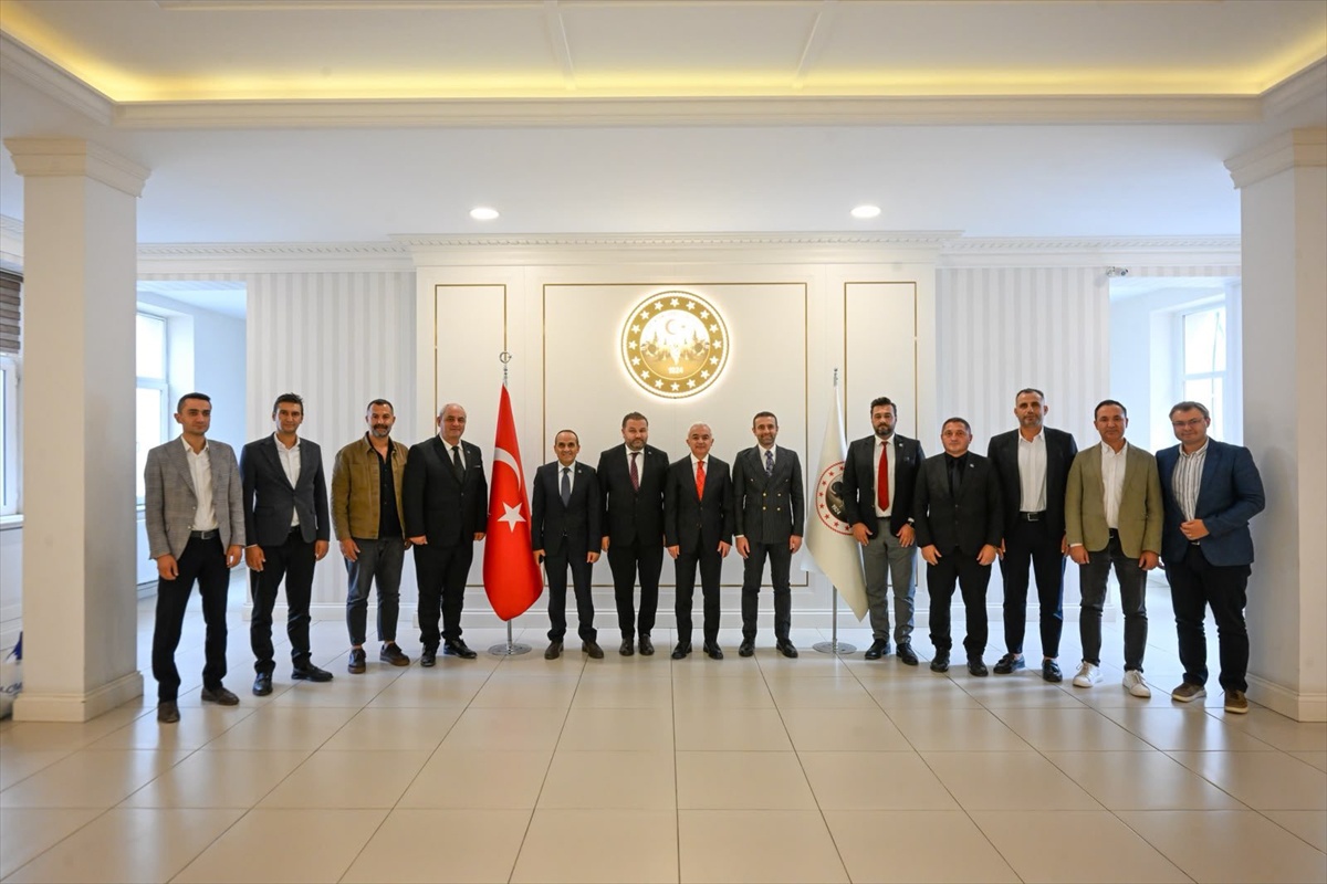 Kırklareli Valisi Turan, hakemliğin adil oyun anlayışının teminatı olduğunu söyledi