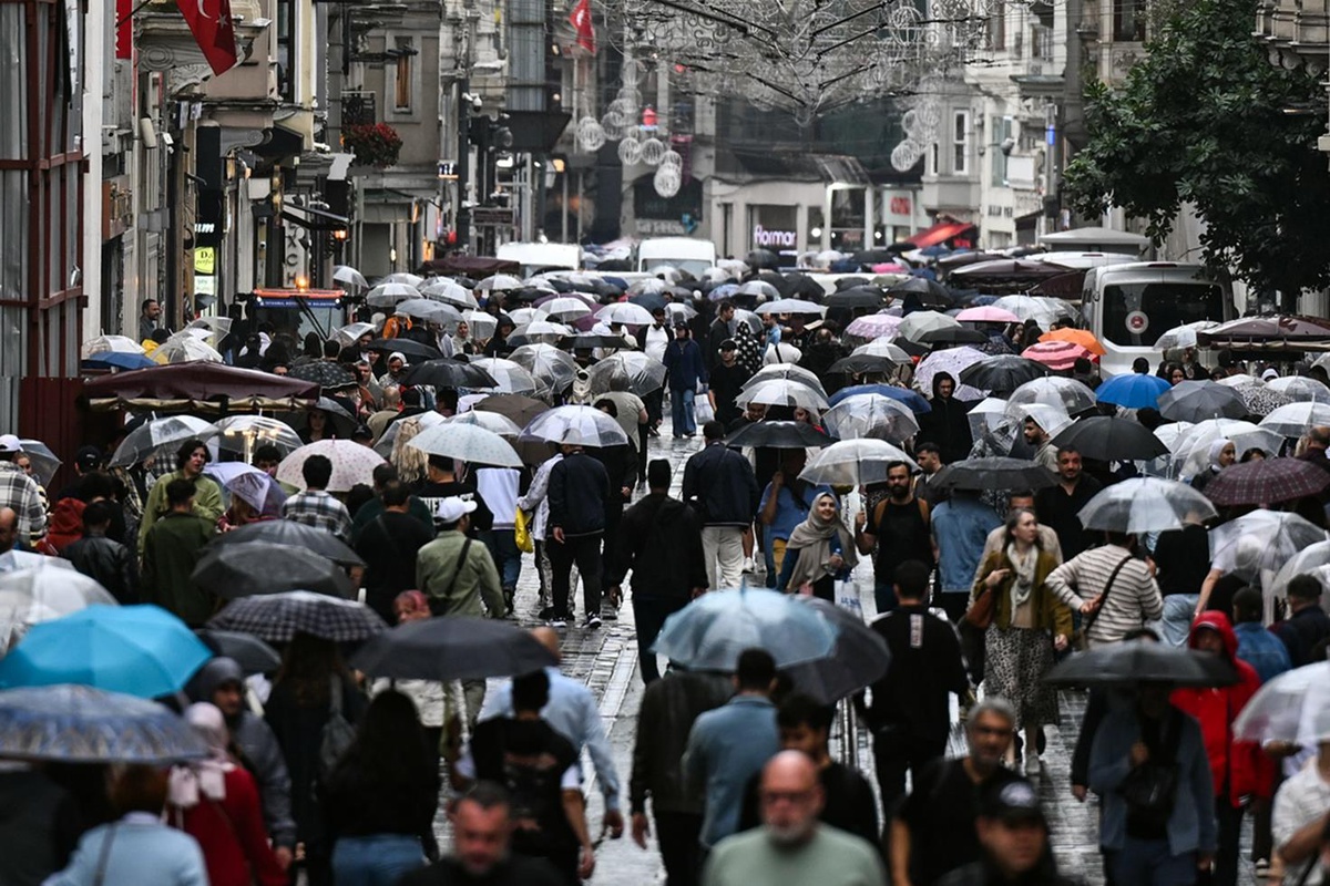 Meteoroloji\'den İstanbul ve Marmara için sel uyarısı! Yarın akşamdan itibaren kuvvetli yağış bekleniyor