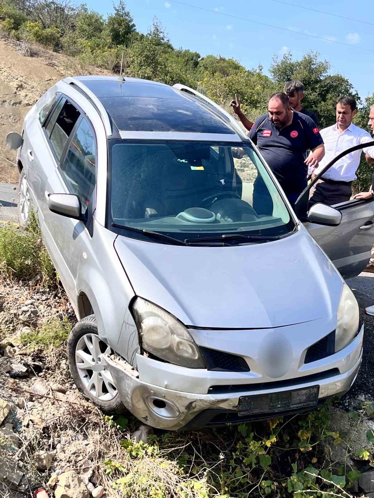 Osmaniye Bahçe\'de kontrolden çıkan otomobil devrildi, sürücü hafif yaralandı