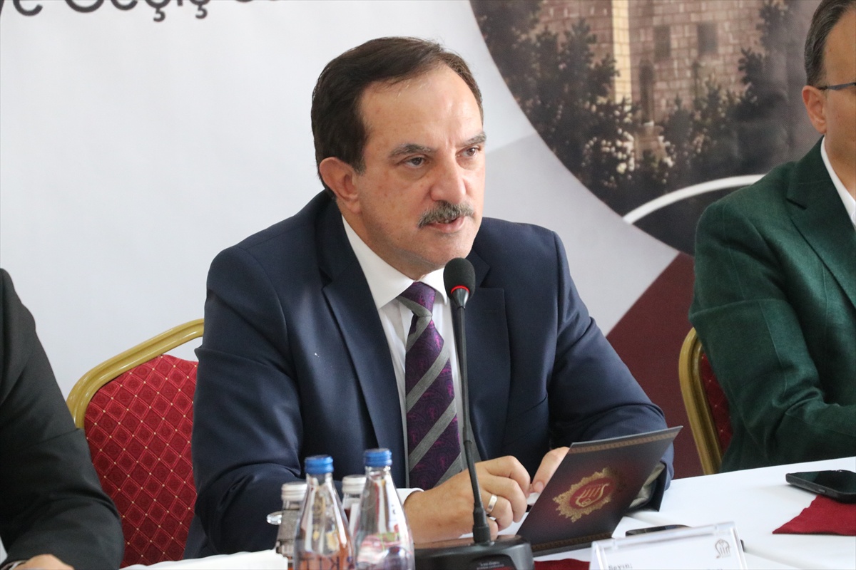 Siirt\'te "Türkiye Sohbetleri" programı düzenledi