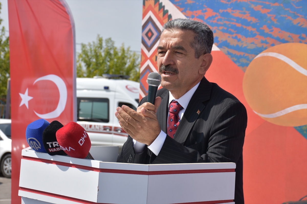 Şırnak\'ta 5. Cudi Cup Tenis Turnuvası\'nda Arslan ve Germanova teklerde birinci oldu