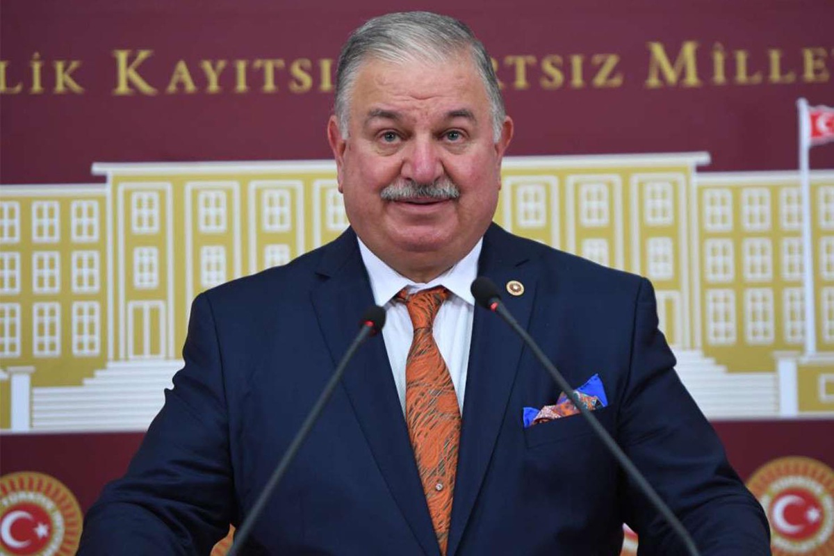 Siyaseti hareketlendiren iddia! AK Parti\'ye geçiyor