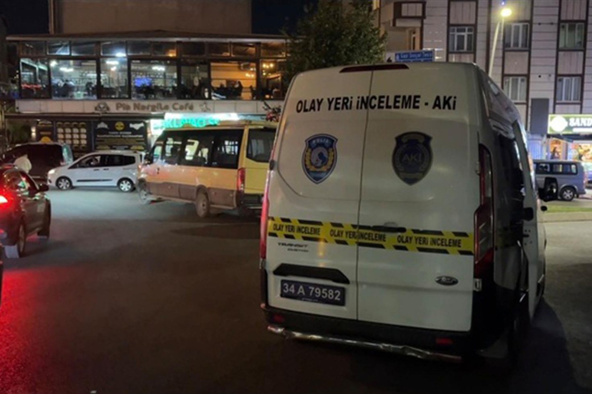 Karısıyla telefonda görüşen kişiyle karşılaşınca kurşun yağdırdı