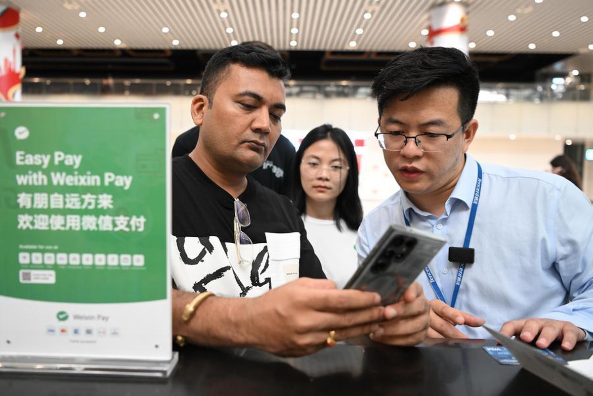 Tencent, TenPayGo ile Shenzhen\'de yabancılara otobüs-metroda karekodlu ödeme sundu