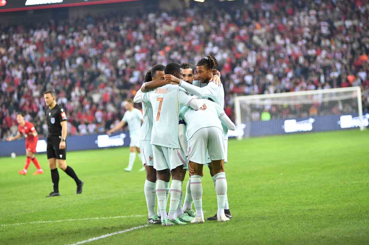 Fransa, Türkiye\'yi 1-0 yendi; Uğurcan Çakır 87. dakikada kırmızı kart gördü