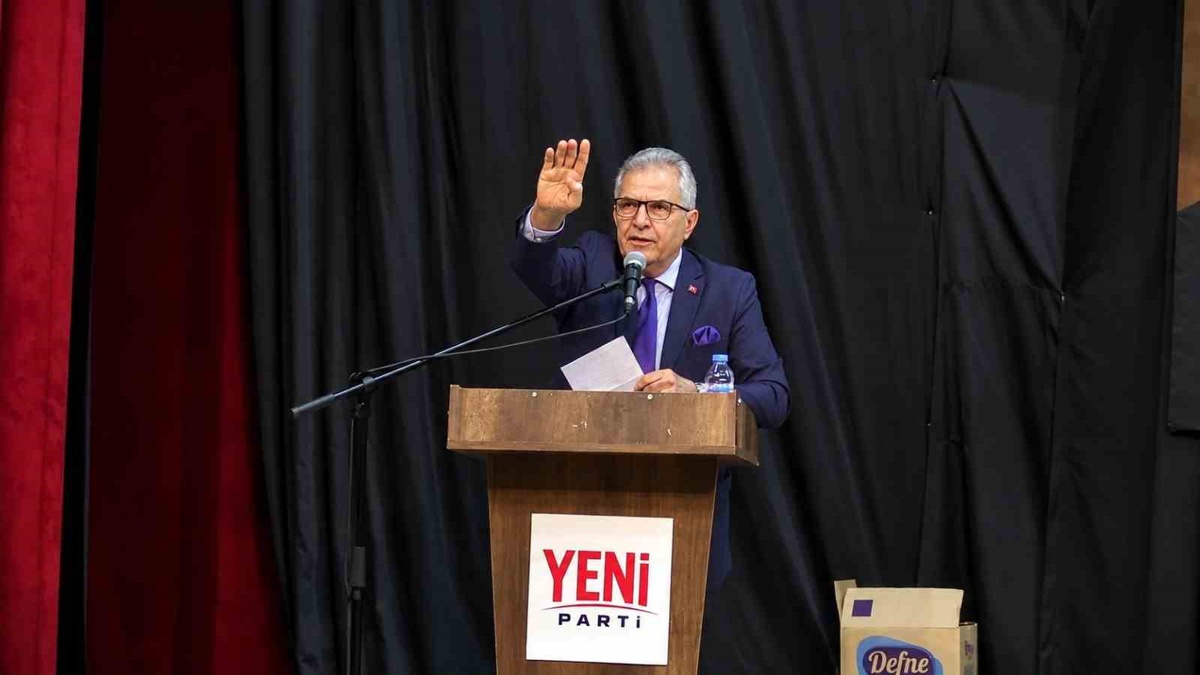 Yeni Parti Bandırma ön seçiminde Belediye Başkanı Mirza konuşurken gerginlik çıktı