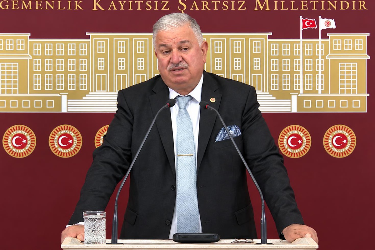Yeniden Refah\'ta istifa depremi! Doğan Bekin, "AK Parti" iddialarına yanıt verdi