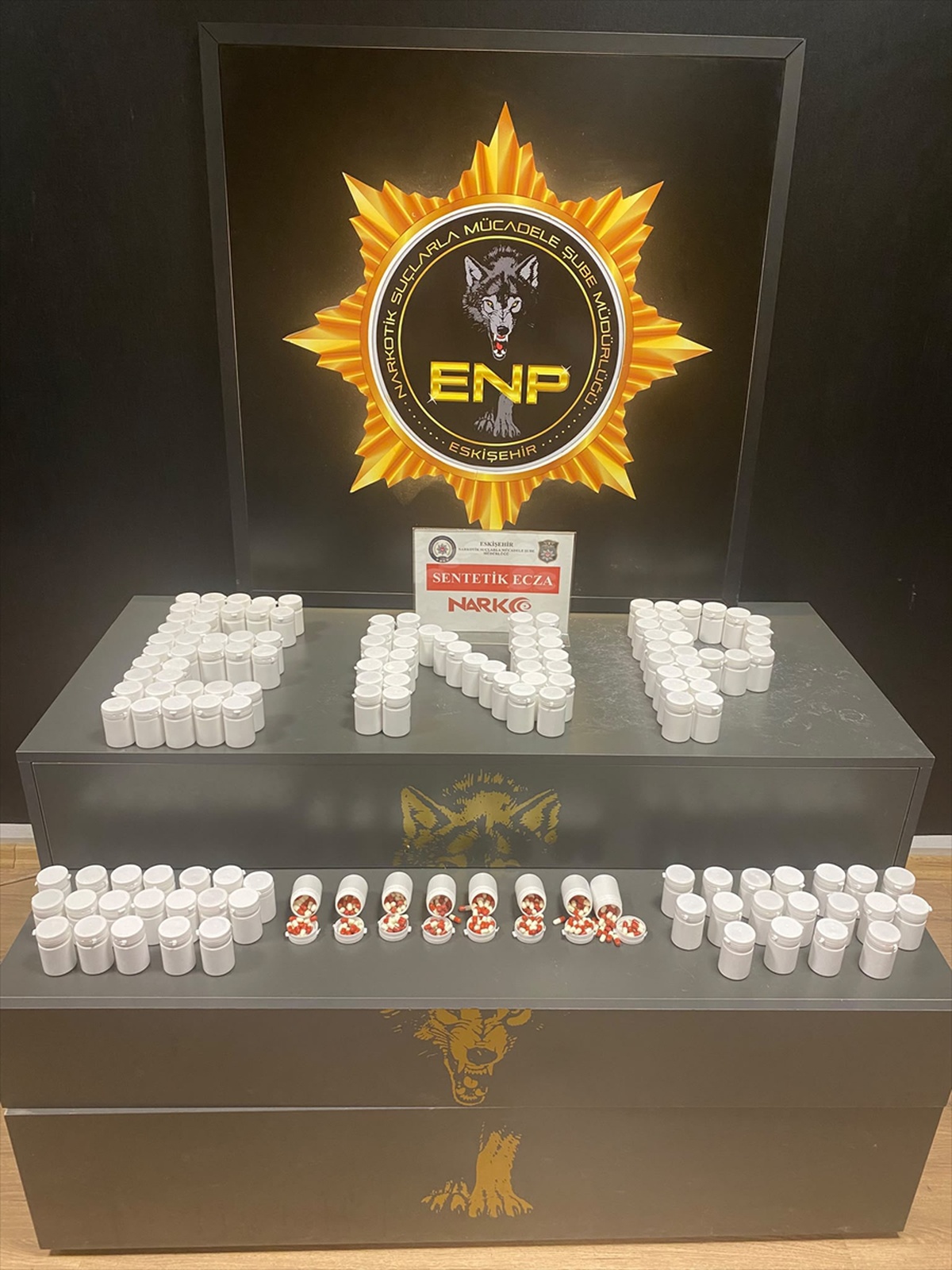 Eskişehir\'de araçta 8 bin 67 sentetik ecza hap ele geçirildi, 1 şüpheli tutuklandı