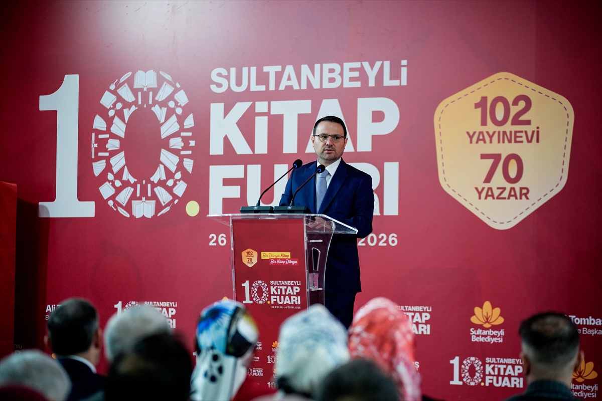 Adalet Bakanı Akın Gürlek Sultanbeyli 10. Kitap Fuarı\'nda konuştu: