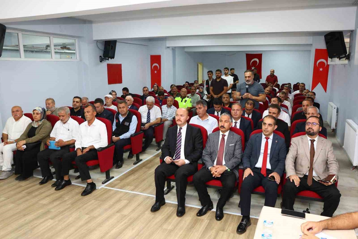 Adıyaman\'da 4. Halk ve Güvenlik toplantısında 5 mahallenin talepleri dinlendi