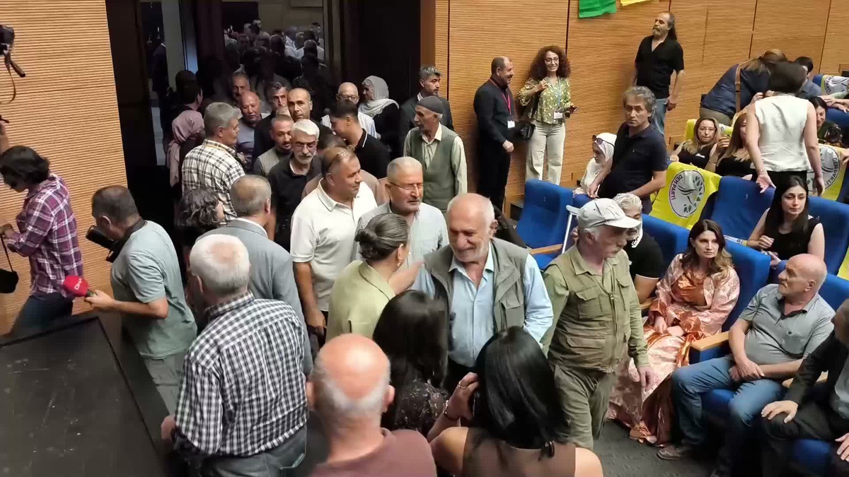 Bakırhan borsadaki vurgunda en az 500 bin yatırımcı etkilendi dedi, hesap istedi