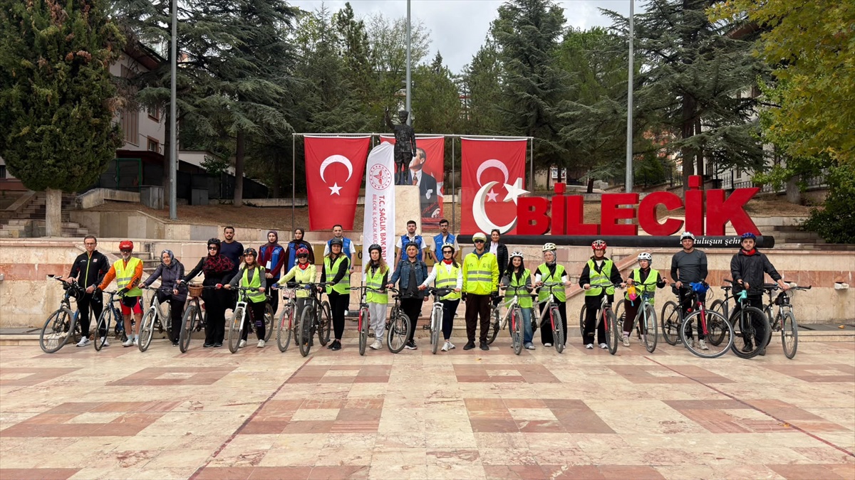 Bisiklet Federasyonu ve il müdürlüklerinin turunda 6 kilometre pedal çevrildi