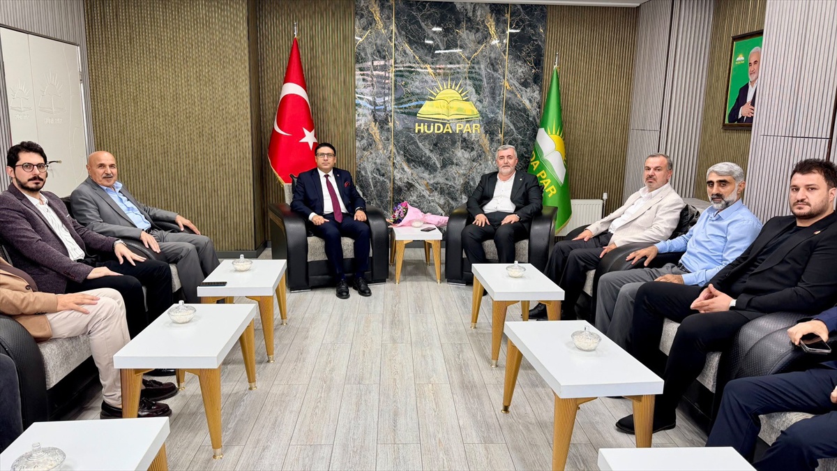CHP Diyarbakır heyeti, HÜDA PAR Diyarbakır İl Başkanlığını ziyaret etti
