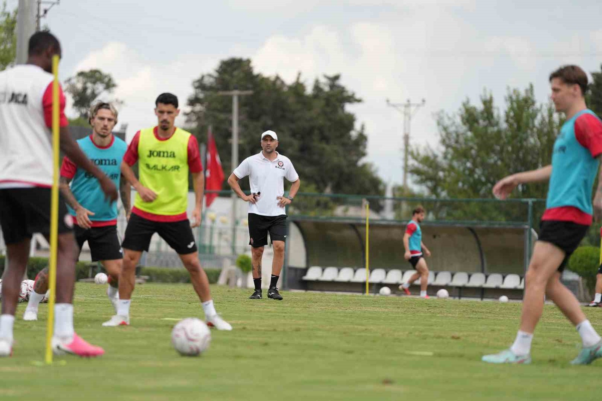 Çorum FK, Antalya kampında Burak Yılmaz yönetiminde çift antrenman yaptı