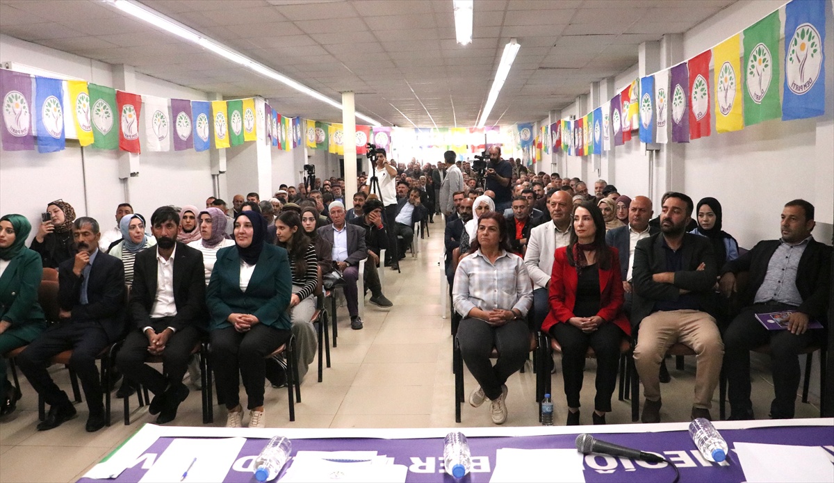 DEM Parti Eş Genel Başkanı Hatimoğulları Erzurum\'da ekim ayının milat olmasını istedi