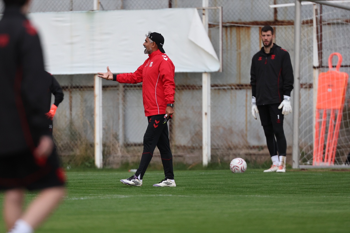 Ekenler Beton Sivasspor, Pendikspor maçı hazırlığını çift kale maçla sürdürdü