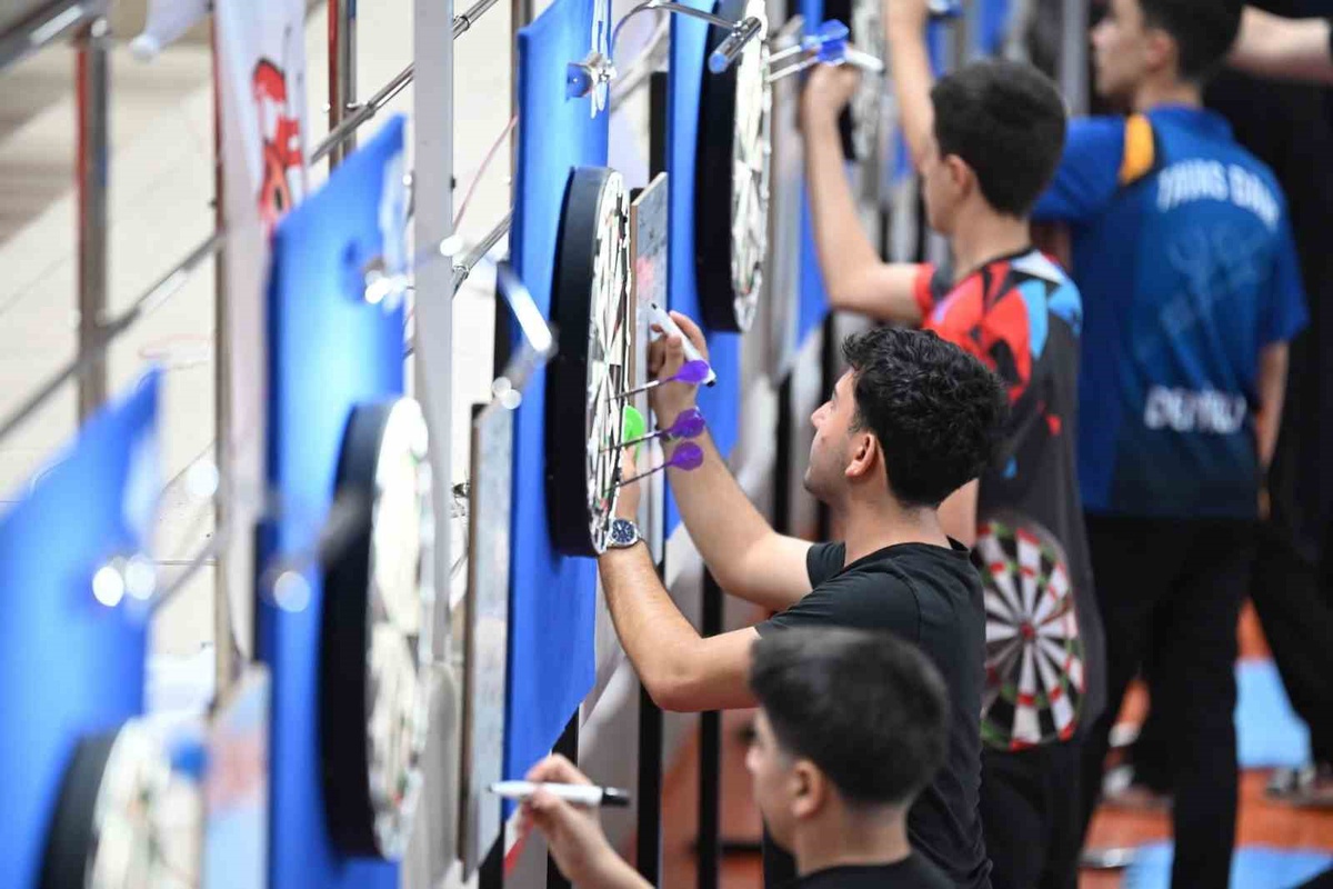 Erzincan’da Şehit Eren Bülbül Dart Türkiye Şampiyonası’nın 1. ayak müsabakaları yapıldı