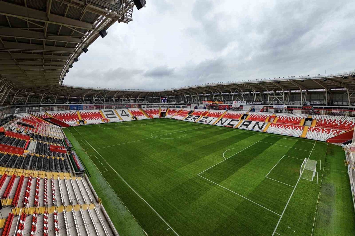 12 bin 981 kişilik 13 Şubat Şehir Stadyumu Erzincanspor'a ev sahipliği yapıyor