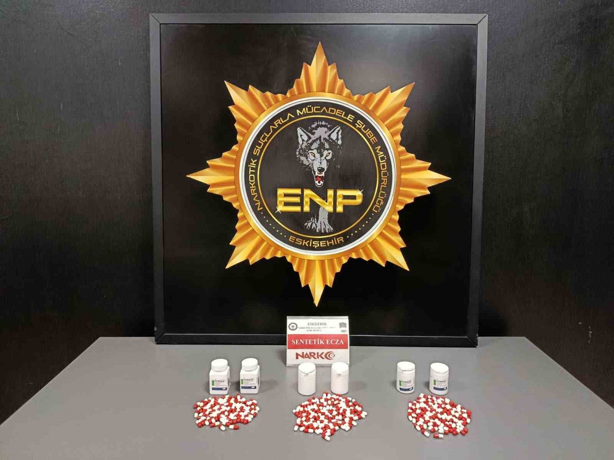Eskişehir\'de narkotik operasyonda 271 sentetik ecza ele geçirildi, şüpheli tutuklandı