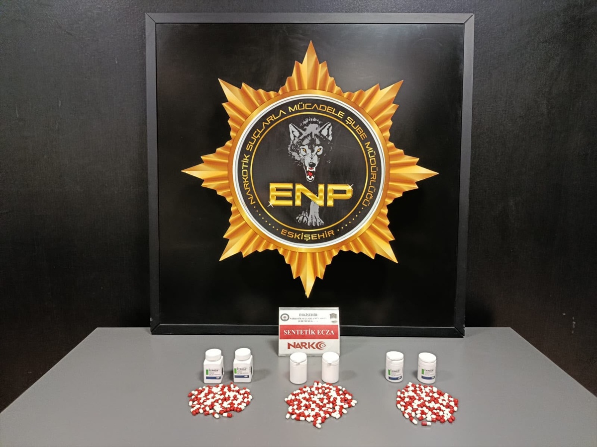 Eskişehir Tepebaşı\'nda 271 sentetik ecza hap ele geçirildi, şüpheli tutuklandı