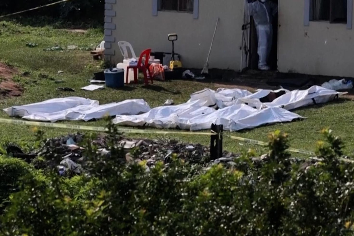 Güney Afrika’da bara kanlı baskın! 17 kişi hayatını kaybetti