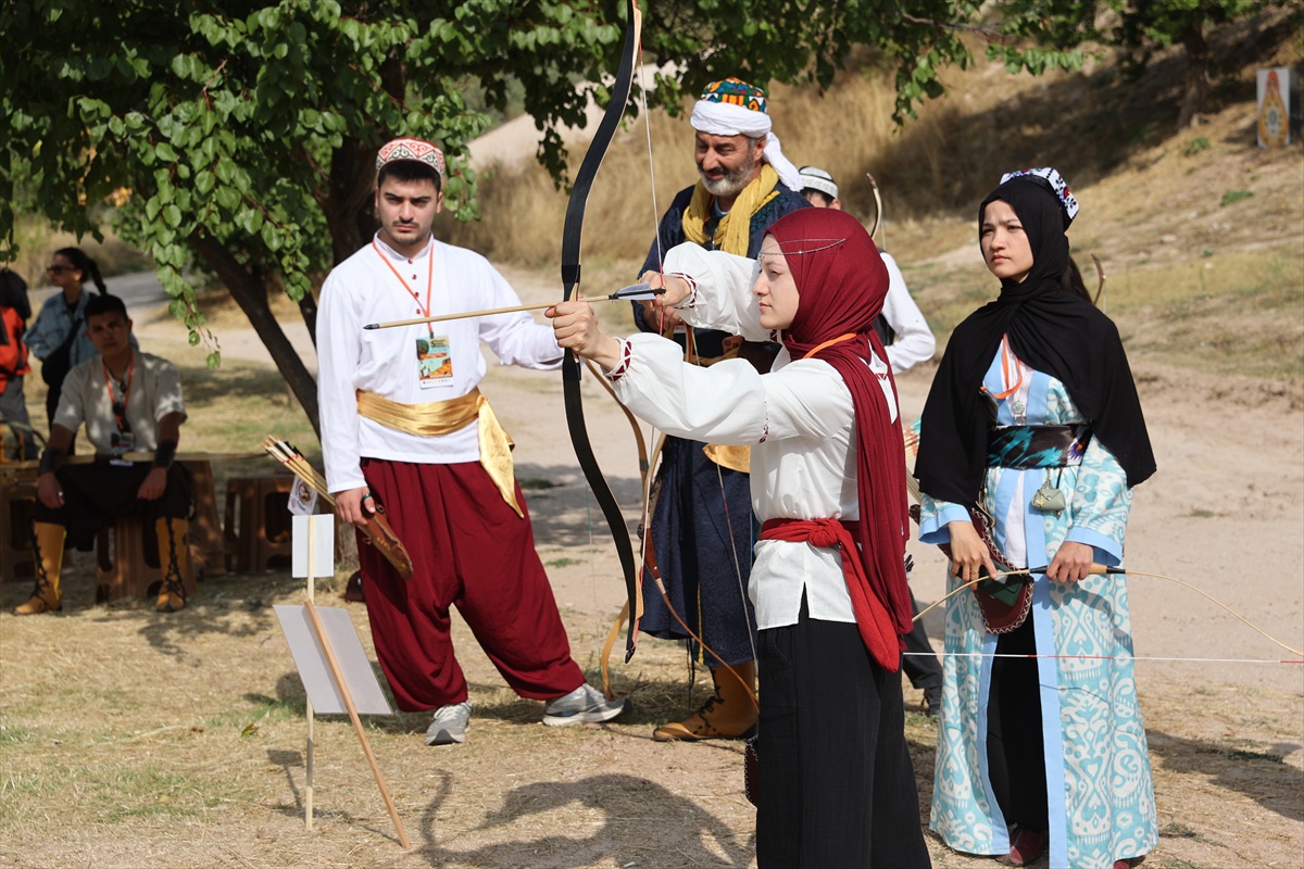 Nevşehir Uçhisar'da Kapadokya 5. Okçuluk Müsabakaları 250 sporcuyla başladı