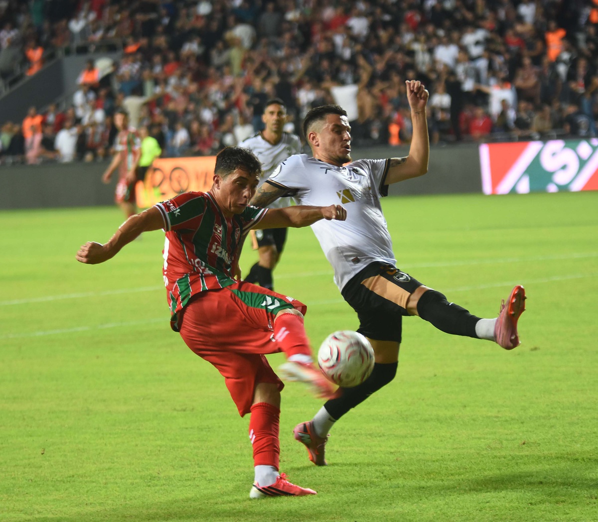 Karşıyaka Gaziemir\'e 1-0 yenildi, 4 maçta 2 puanla Basatemür istifa etti