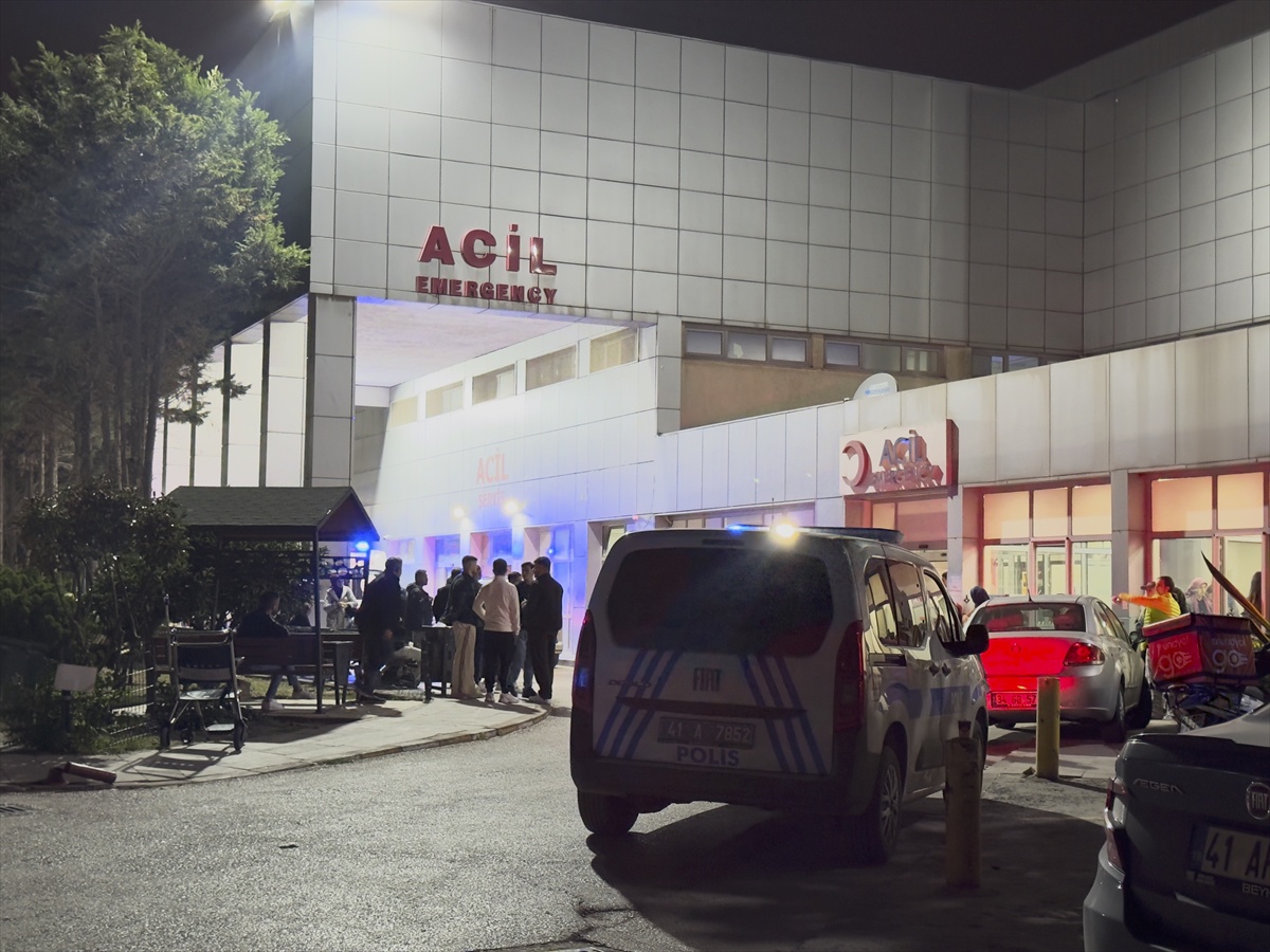 Kocaeli Körfez\'de sokakta silahla yaralanan 37 yaşındaki kadın hayatını kaybetti