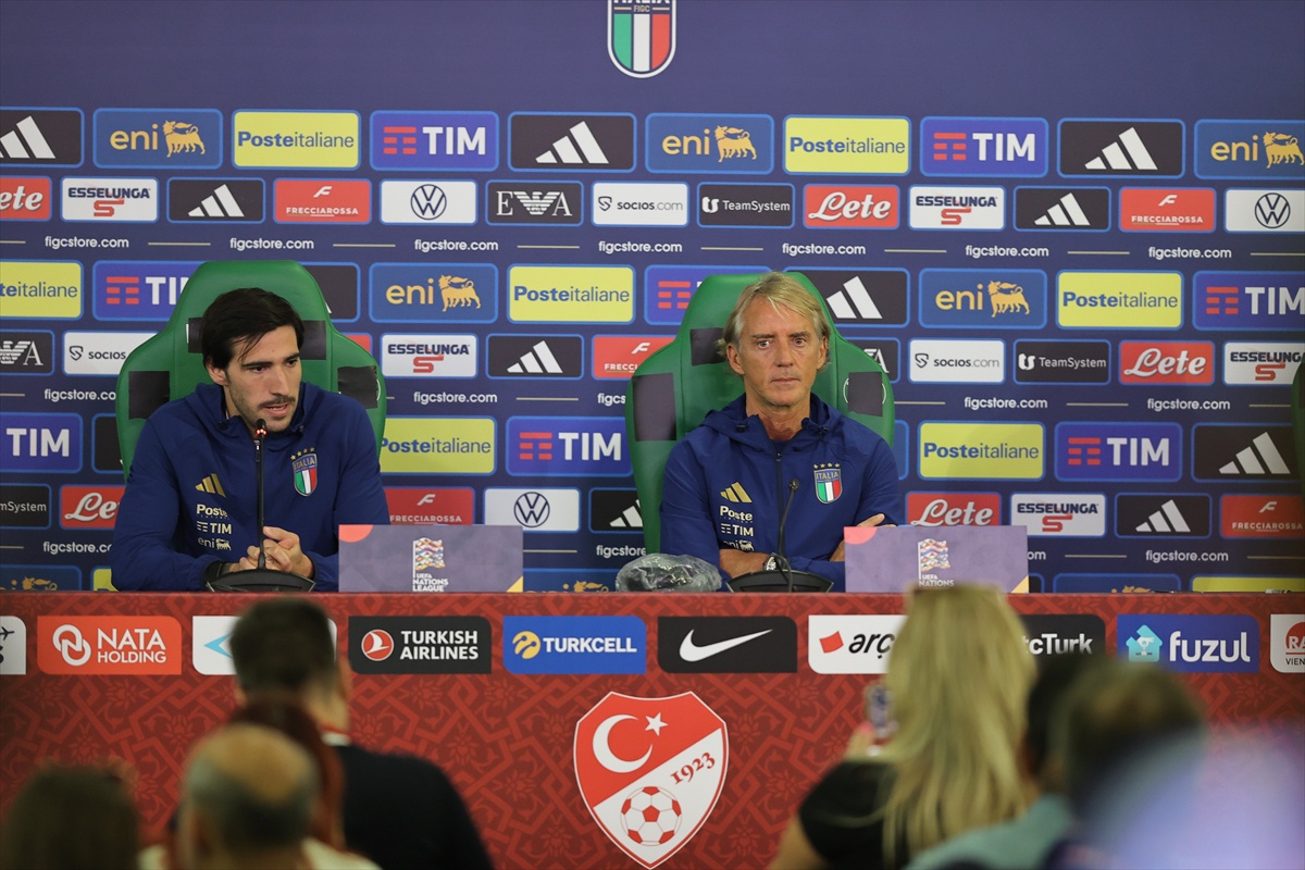 Roberto Mancini, Türkiye\'nin Dünya Kupası\'ndan elenmeyi hak etmediğini söyledi