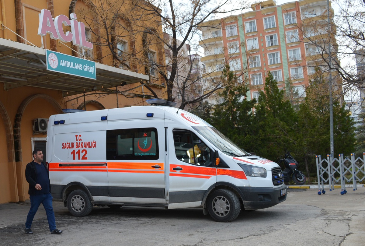 Mardin Kızıltepe\'de S.G. (39), iddiaya göre tabancayla vurulup ağır yaralandı