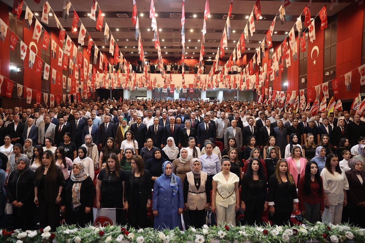 Tek listeyle gidilen MHP Mardin kongresinde Ferhan Bozkuş yeniden il başkanı seçildi