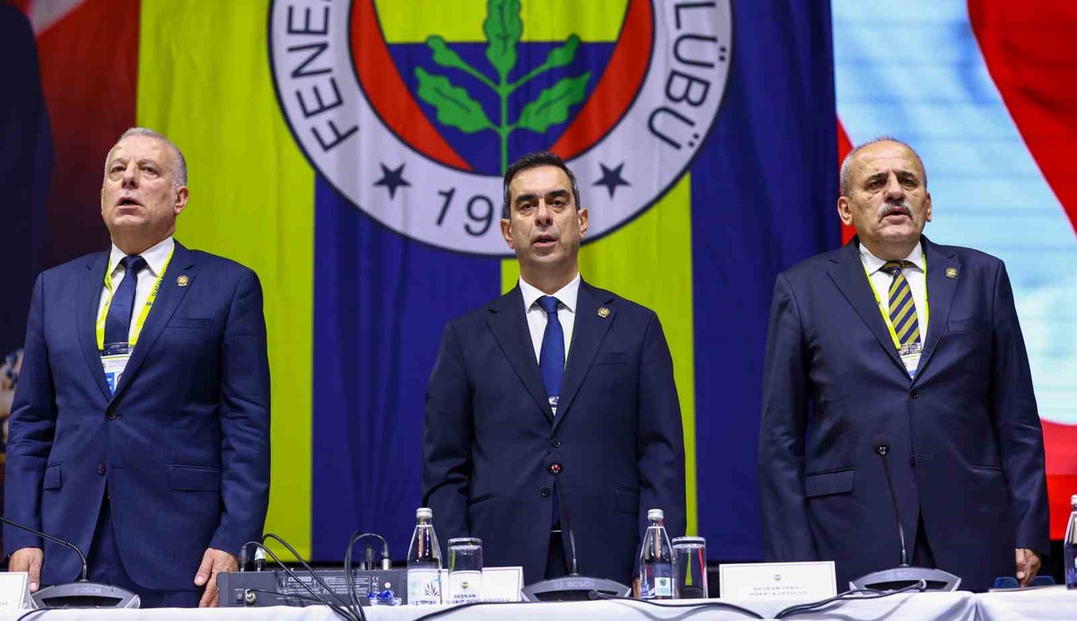 Mosturoğlu, 3 yılda 3 başkan değişikliğinin Fenerbahçe'ye zarar verdiğini söyledi