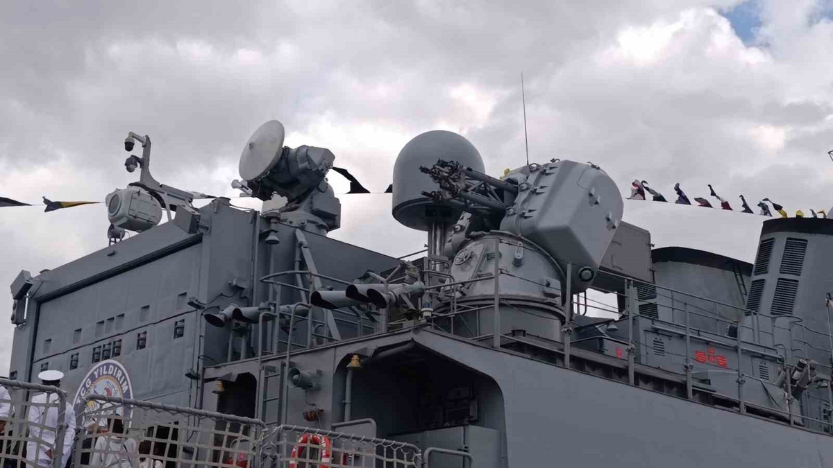 TCG Yıldırım, Preveze Deniz Zaferi\'nin 488. yılında Tekirdağ\'da vatandaşlarla buluştu