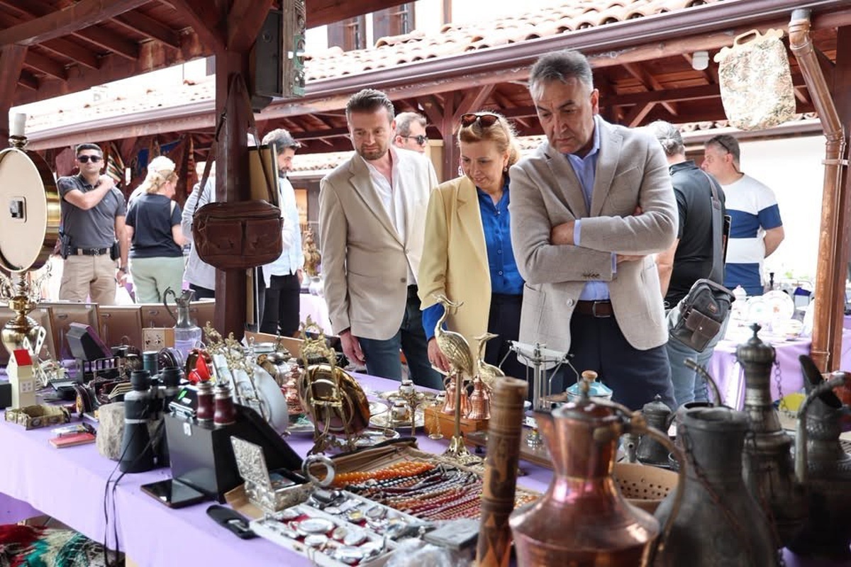 Safranbolu\'da antika pazarı açıldı, her ayın son cumartesi ve pazar günleri kurulacak