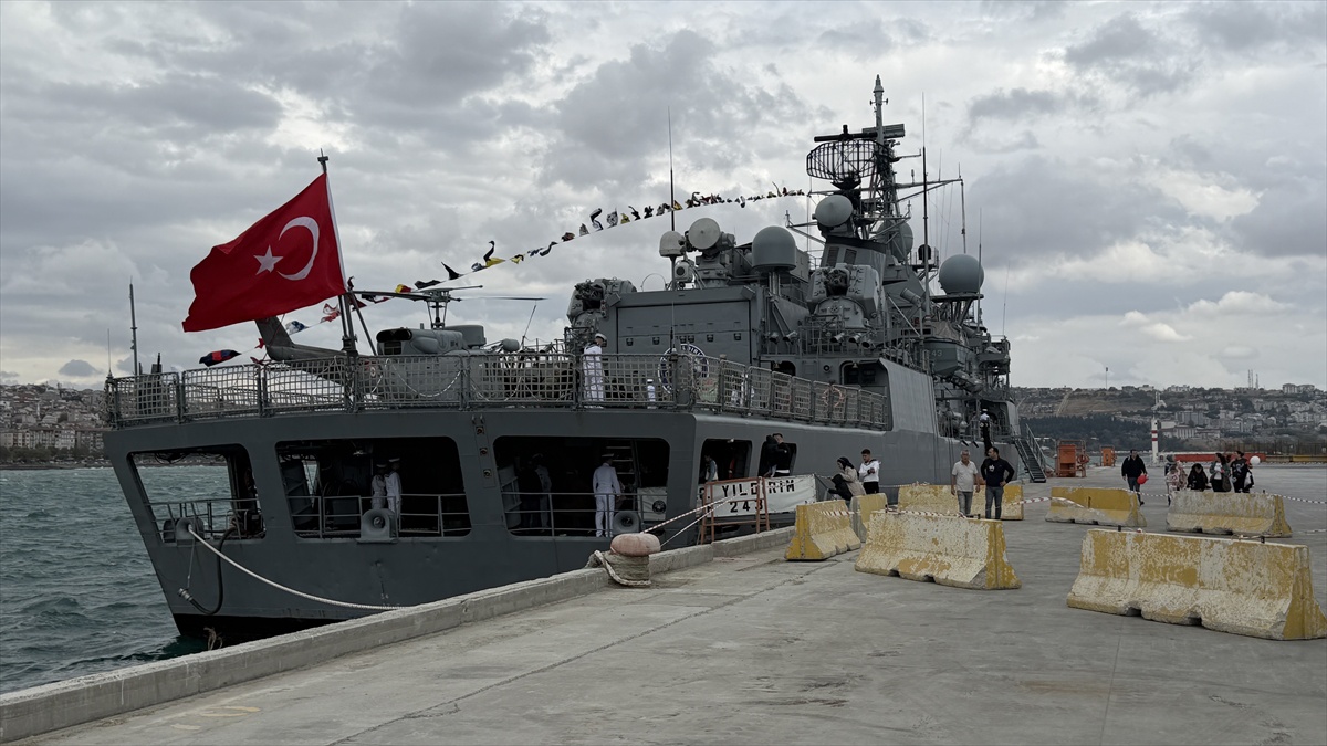 Tekirdağ\'da TCG Yıldırım, Preveze Zaferi ve Deniz Kuvvetleri Günü\'nde ziyarete açıldı