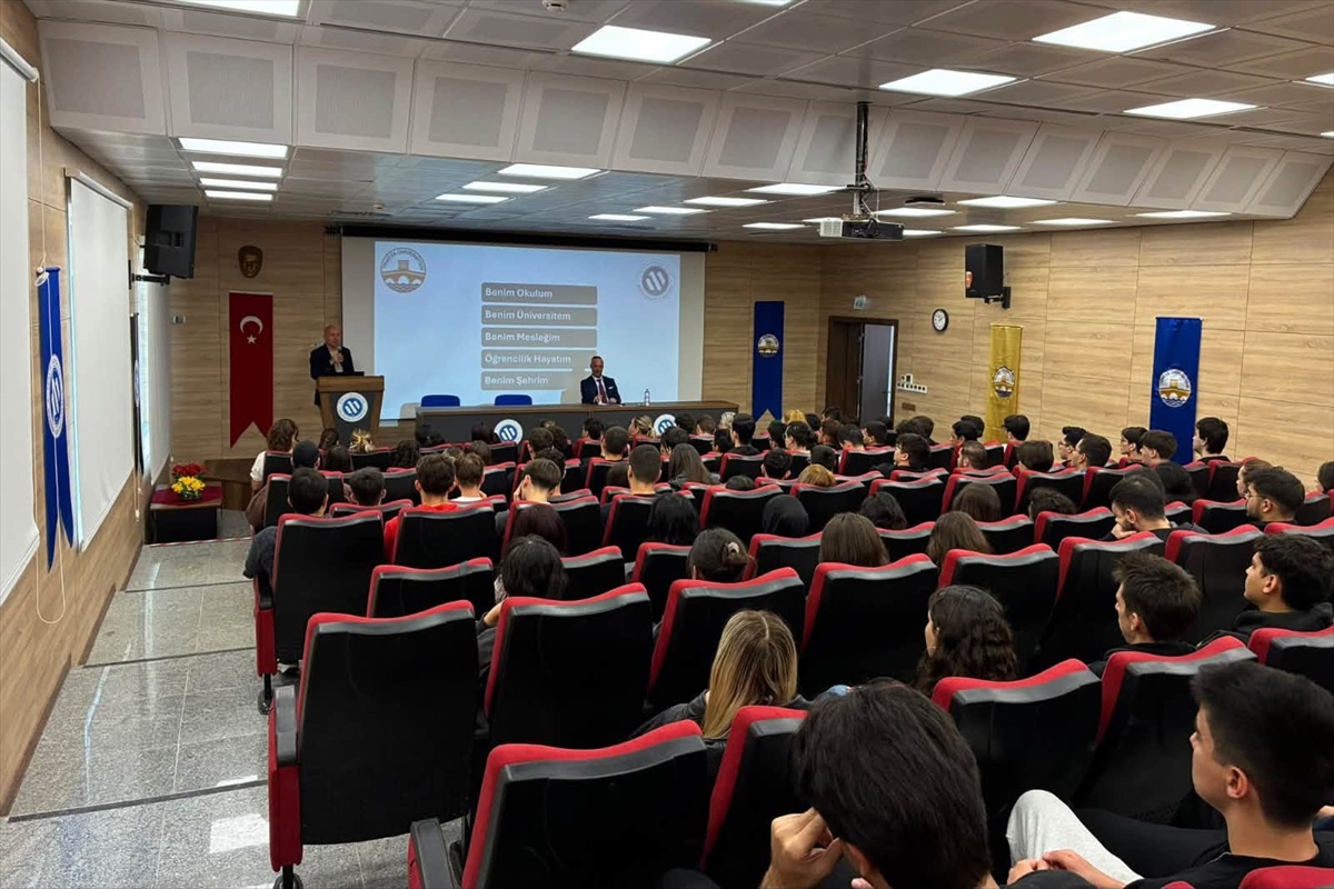 Trakya Üniversitesi yeni öğrencilere oryantasyonla kampüs yaşamını tanıttı