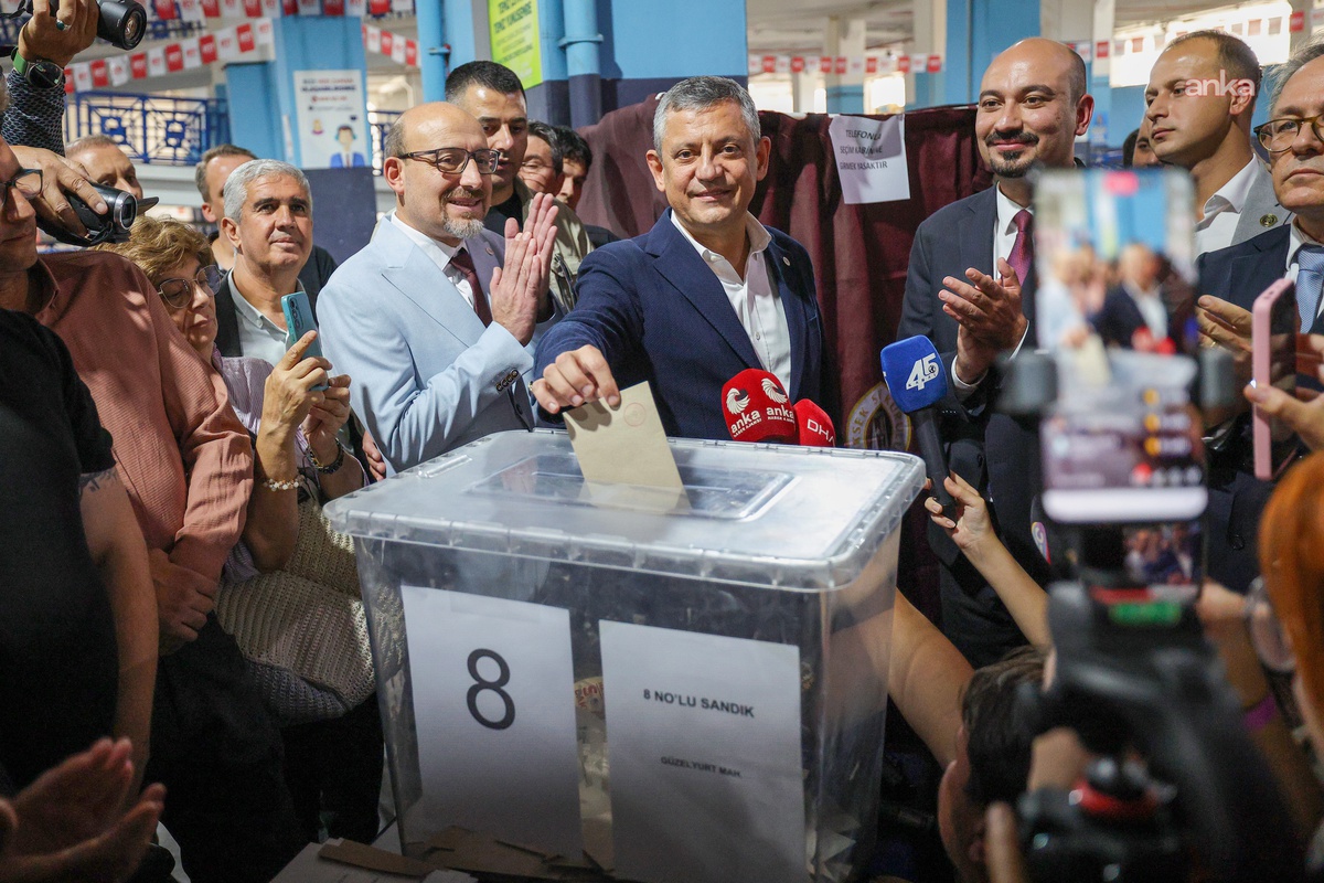 YENİ Parti ilçe başkanlığı ön seçiminde 82 ilçenin 40\'ında kurucu başkanlar kaybetti