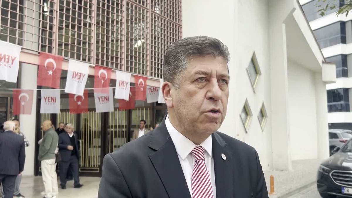 YENİ Partili Yaşar Tüzün, cumhurbaşkanı adayının Ekrem İmamoğlu olduğunu bildirdi