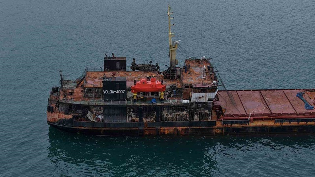Karadeniz'deki savaşın izi Trabzon'da! Delik deşik gemi görüntülendi
