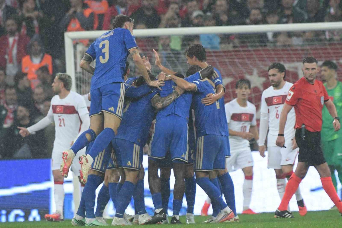 A Milli Futbol Takımı, İtalya ile 17. maçında da kazanamadı, Bursa\'da 4-1 yenildi