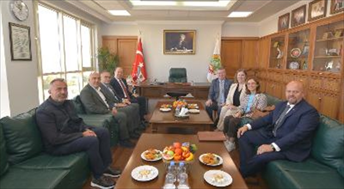 ABD Başkonsolosu Lally, Edirne Ticaret Borsasında lisanslı depoculuğu görüştü