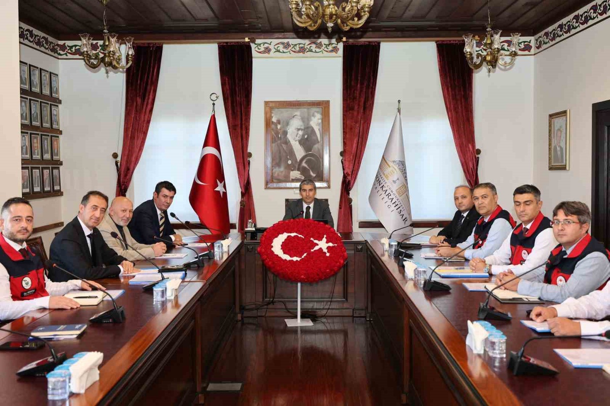 Afyonkarahisar\'da KDAKP\'ın 129 köyde yürüteceği çalışmalar toplantıda değerlendirildi