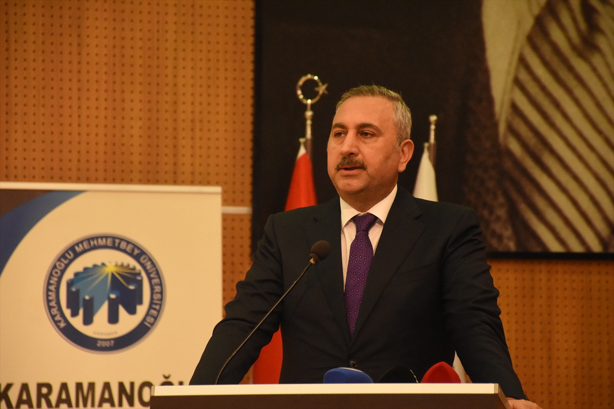 AK Parti Grup Başkanvekili Gül, Karaman\'da akademik yıl açılış töreninde konuştu: