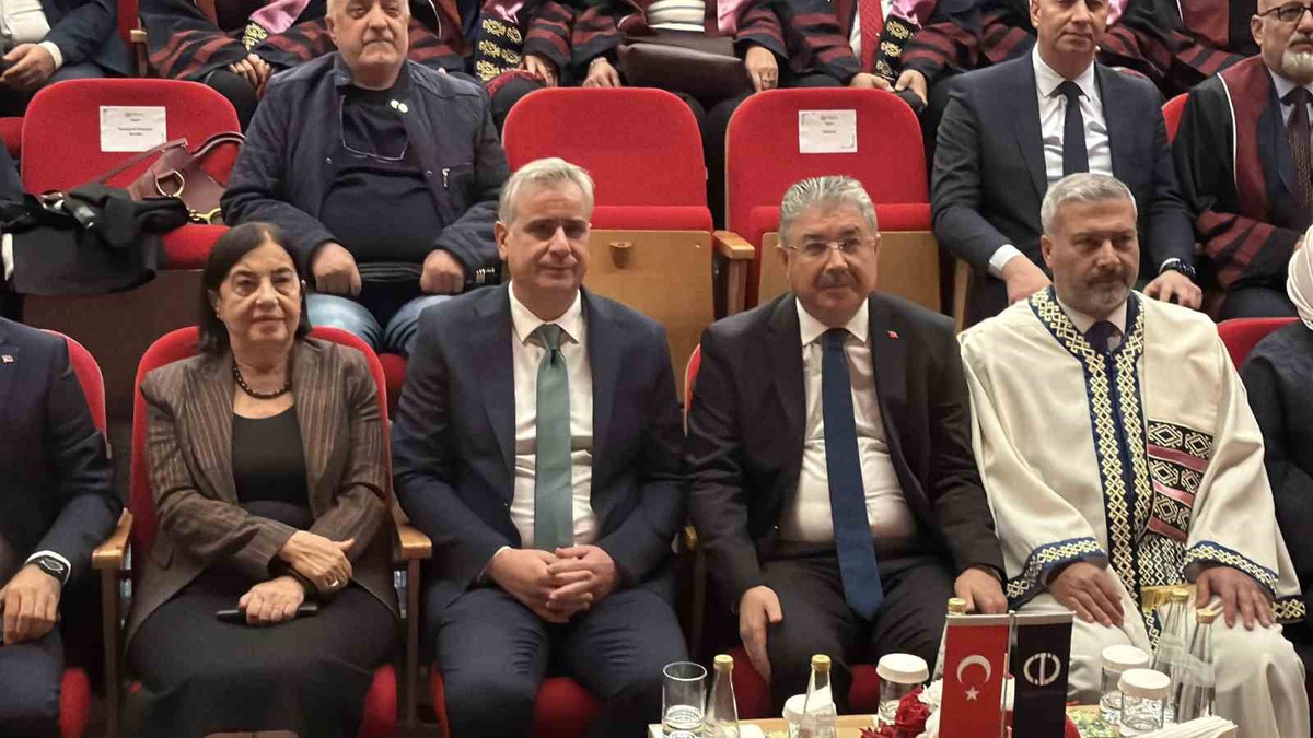 Yalçın, 467 milletvekiliyle alınan kararı örgüte silah bırakma çağrısı olarak niteledi