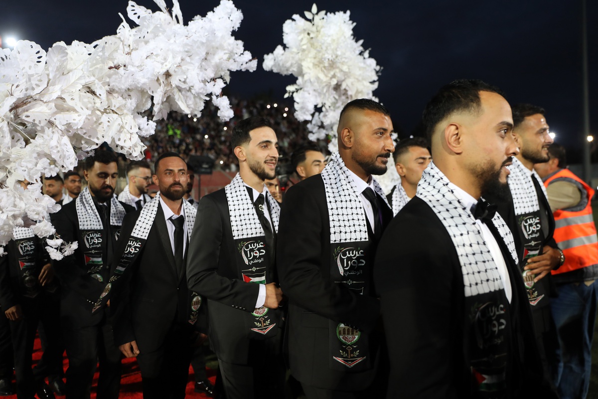 Batı Şeria\'da toplu nikah töreni 88 Filistinli gelin ve damadı buluşturdu
