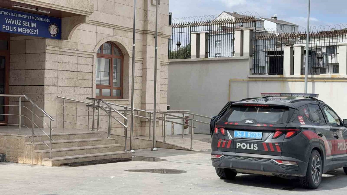 Arnavutköy\'de İETT durağının camını kıran kadın polis tarafından yakalandı