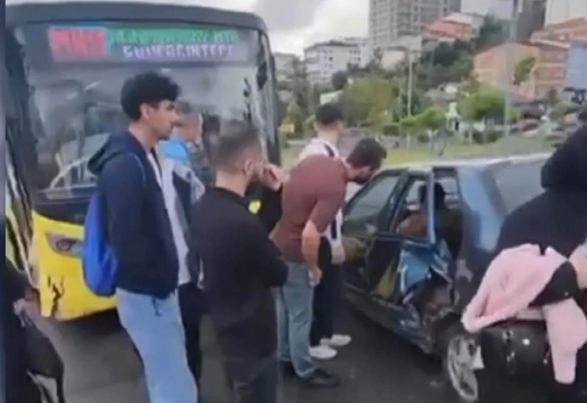 Başakşehir\'de İETT otobüsüyle çarpışan otomobildeki 3 kişi yaralandı