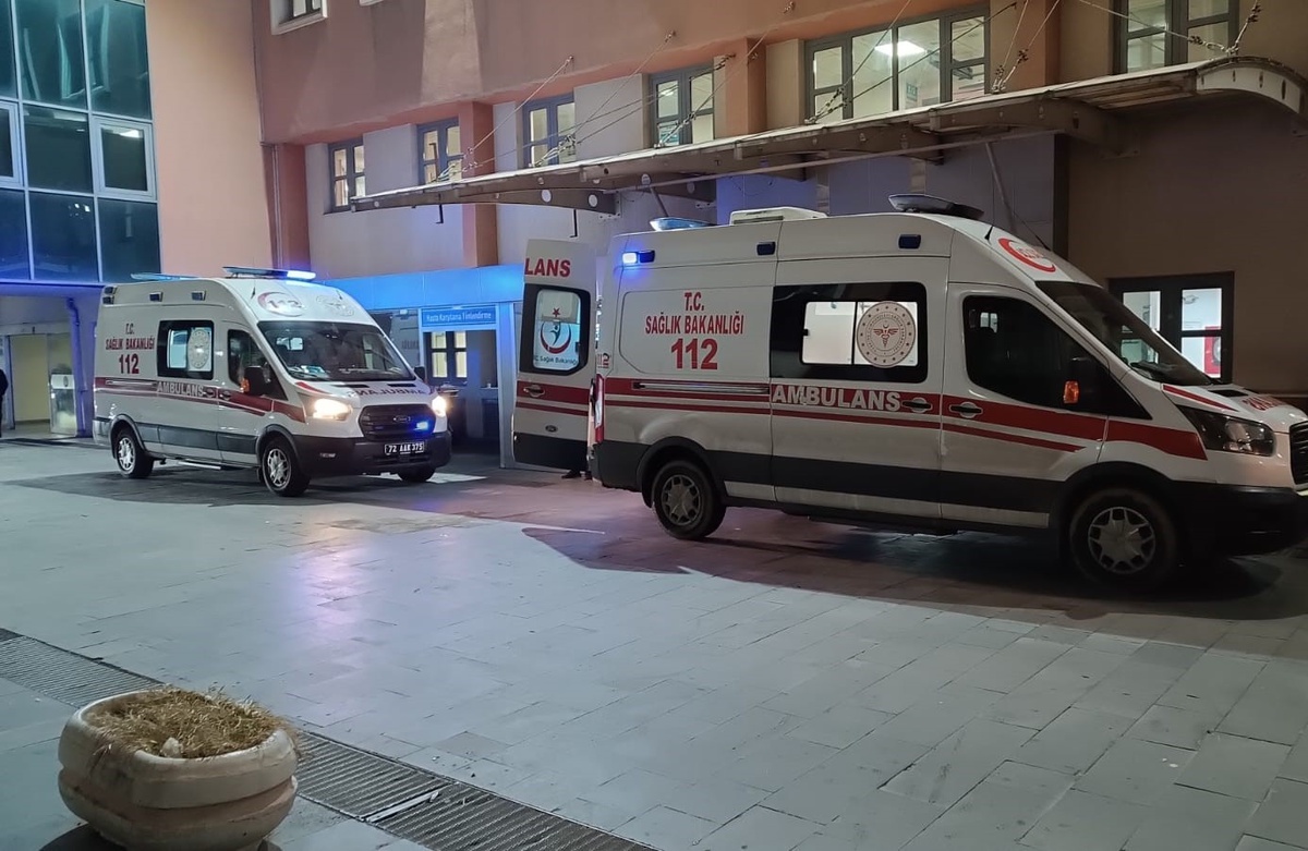 Batman Çayı\'nda balık avlarken jeneratör akımına kapılan genç ağır yaralandı